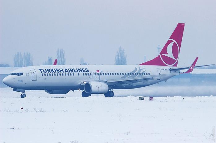 Одесский аэропорт отменяет рейсы из-за снегопадов