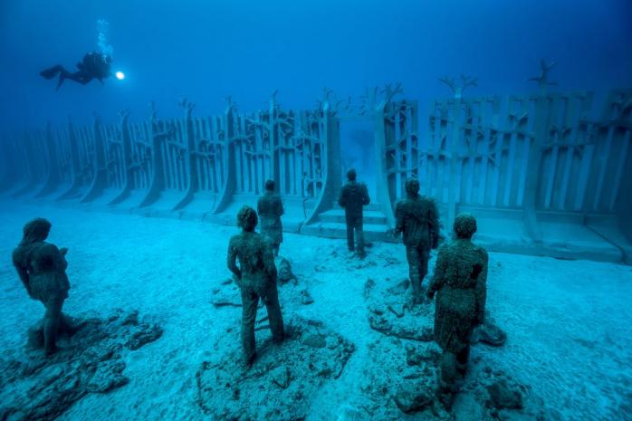 В Іспанії відкрили перший в Європі музей, розташований на дні океану (ФОТО)