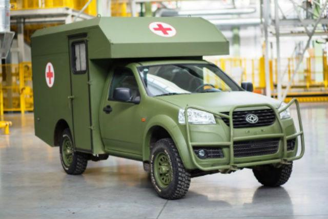 Українські військові отримали перший санітарний автомобіль «Богдан» (ФОТО)