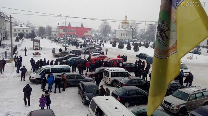 У Олевську жителі мітингують з вимогою розслідування резонансної перестрілки (ФОТО)