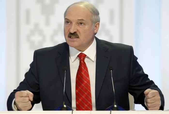 «Штурхає в хвіст і в гриву». Лукашенко звинуватив ФСБ РФ в порушенні договору про кордон