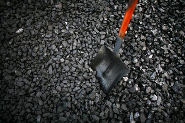 Насалик будет просить Кабмин запретить поставки угля из России