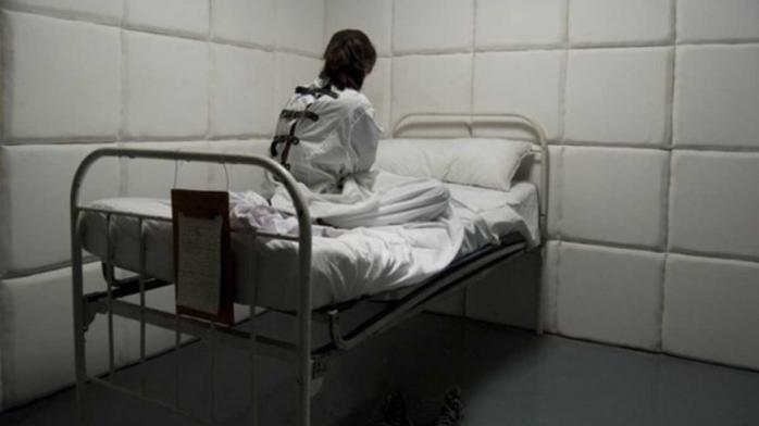 У Сумській психлікарні катували пацієнтів: заарештовано екс-головного лікаря