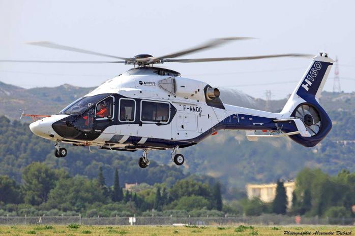Французька армія першою бере на озброєння багатоцільовий гелікоптер Н160 від Airbus (ВІДЕО)