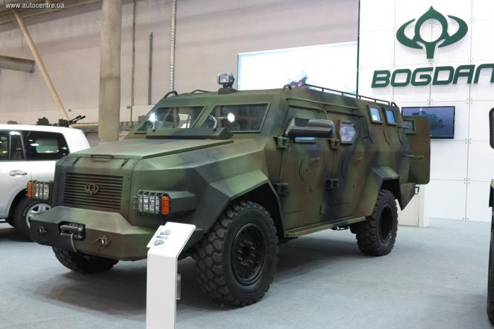 В АТО на «Богданах»: компания представила бронированные авто для ВСУ (ФОТО)