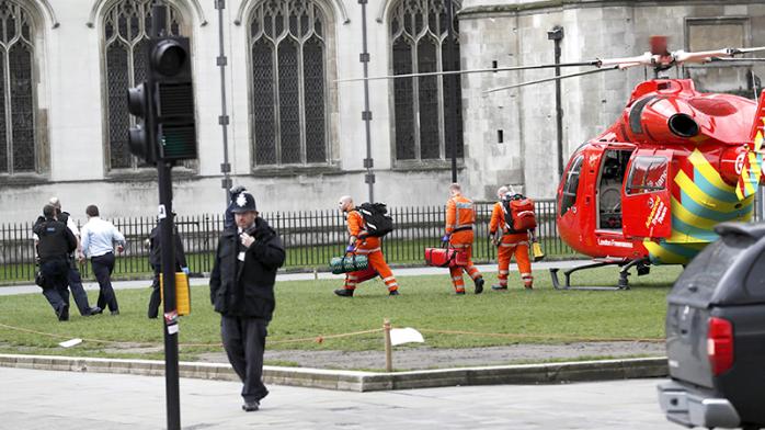 Теракт возле парламента в Лондоне: в полиции сообщили подробности (ВИДЕО)