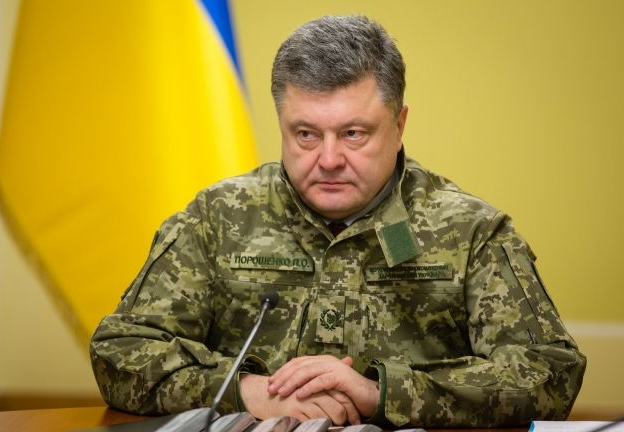 Порошенко задумал восстановить военные суды в Украине