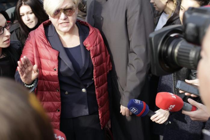 Активистки заблокировали дом Гонтаревой. Она заявила, что собирается в отставку (ФОТО, ВИДЕО)