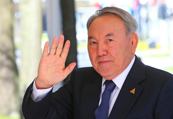 Президент Казахстану закликав порвати з радянським минулим та відмовитися від кирилиці