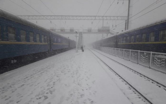 Снег пошел еще в восьми регионах Украины (ФОТО)