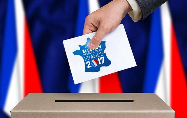 Президентські вибори у Франції: третина громадян вже проголосувала, одну дільницю довелося евакуювати