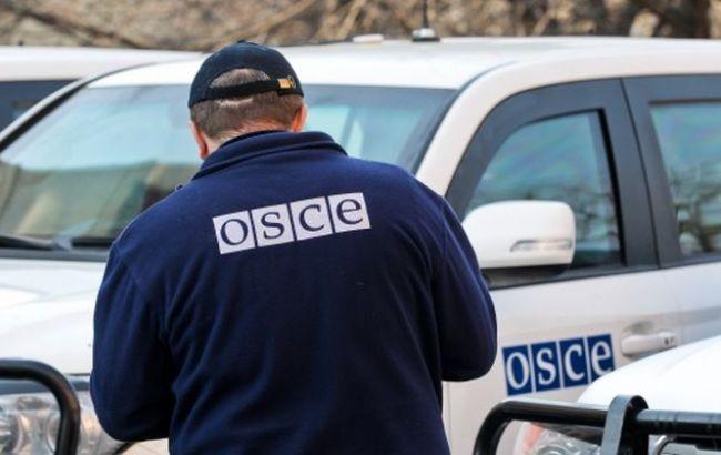 Глава ОБСЕ рассказал, сколько наблюдателей пострадало в результате взрыва автомобиля миссии