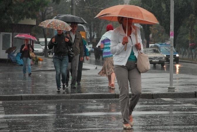 В Україну знову йдуть дощі та похолодання