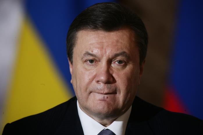 Янукович просив Росію ввести армію до України у двох листах