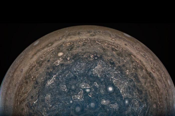 NASA: Зонд «Юнона» передал новые невероятные данные о Юпитере (ФОТО)