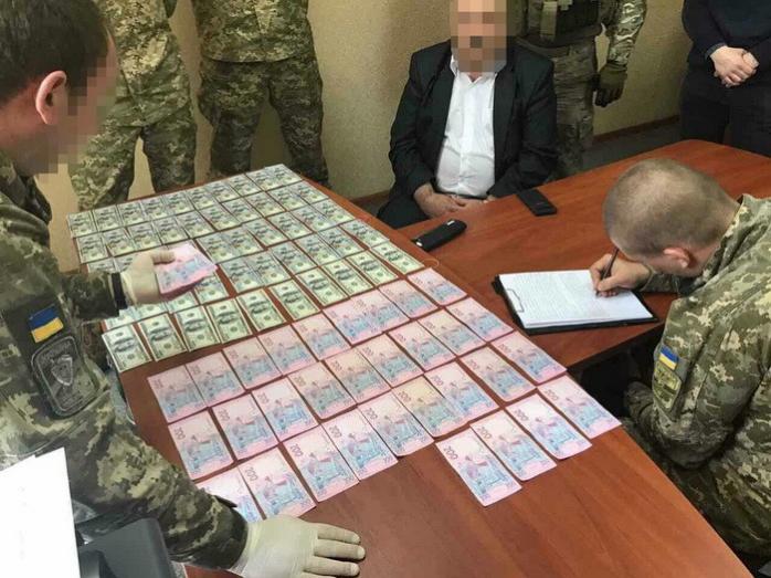СБУ: В Луганской области бизнесмена задержали при попытке дать взятку прокурору