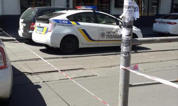 Полиция проверила подозрительный фургон возле здания Минфина на Подоле