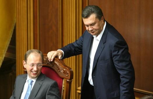 Яценюка вызовут в суд по делу о госизмене Януковича