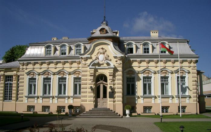У посольстві Білорусі в Литві пролунав вибух