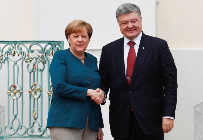 О чем говорили Порошенко и Меркель в замке Мезеберг (ФОТО)