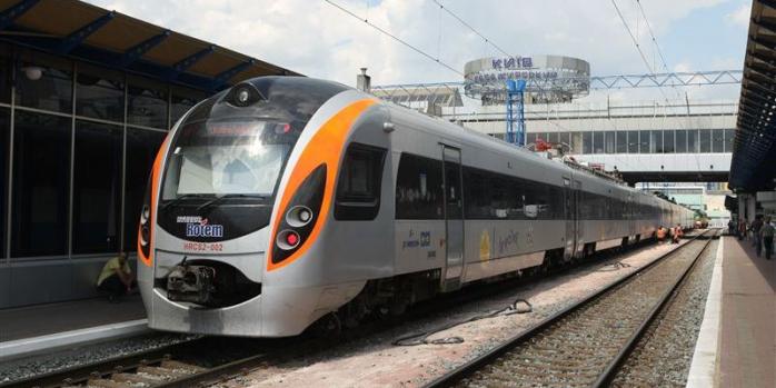 «Укрзалізниця» запустила додатковий швидкісний поїзд до Одеси