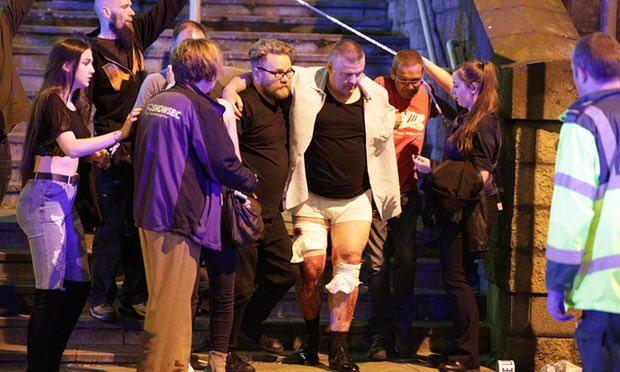 У Манчестері на концерті стався вибух, є загиблі і поранені (ФОТО, ВІДЕО)