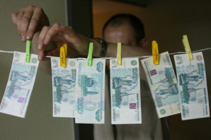 В запорожской колонии заключенные несколько лет печатали фальшивые деньги