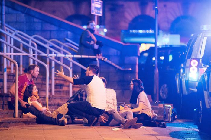 Теракт в Манчестере: число задержанных достигло восьми человек