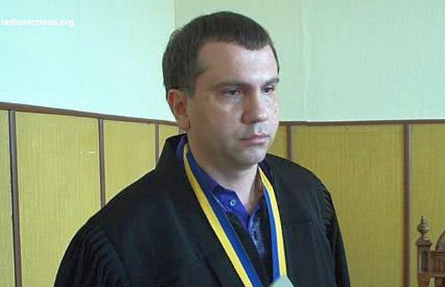 НАБУ завершило обшуки у київському суді, допитавши кількох суддів