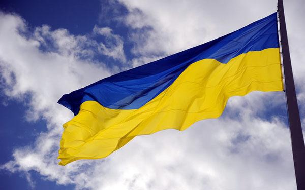 В Бердянске неизвестные подожгли государственный флаг (ФОТО)