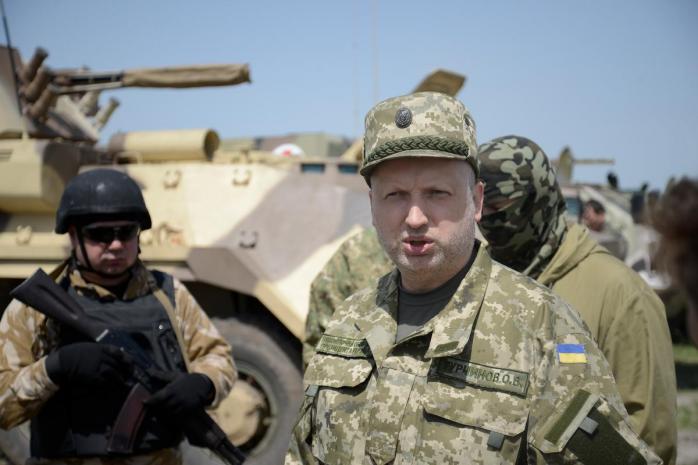 Турчинов призвал сбивать российские беспилотники, которые пересекают украинскую границу