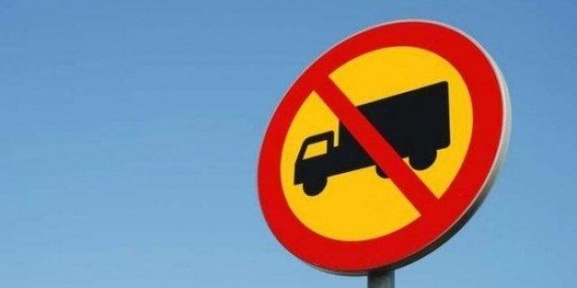 Асфальт испортите: Укравтодор запретил движение грузовиков в жаркую погоду
