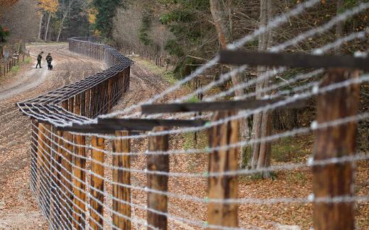 Литва начала строительство защитного забора на границе с Россией