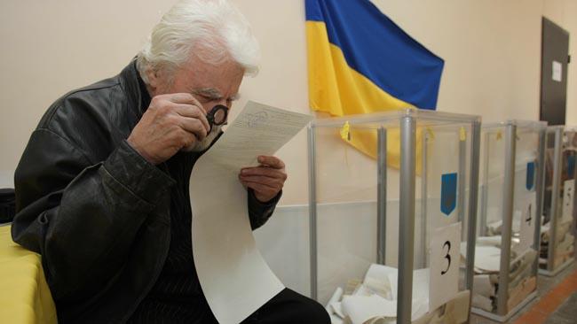 В 13 областях Украины сегодня проходят местные выборы