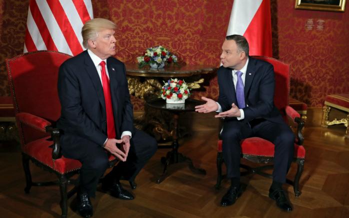 Президенти США та Польщі обговорили ситуацію в Україні