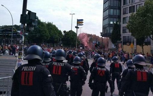 Поліція Гамбурга затримала 203 активіста (ВІДЕО)
