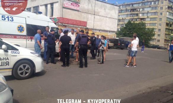 Конфлікт на київському ринку закінчився стріляниною, є постраждалі