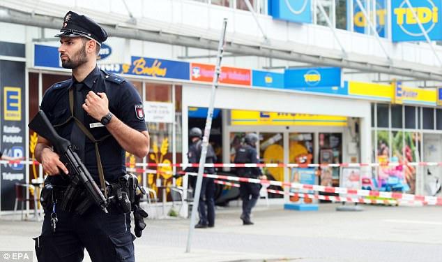 Полиция Гамбурга: Резню в супермаркете устроил исламист