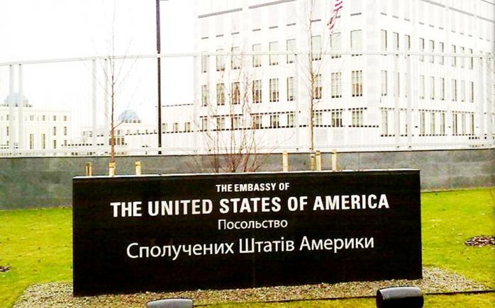 В посольстве США не подтвердили информацию о встрече Волкера с Сурковым