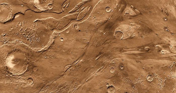 В марсианском грунте ученые обнаружили воду (ФОТО)