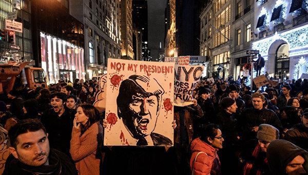 Відлуння Шарлотсвілля: 17 радників Трампа у справах мистецтв звільнилися на знак протесту (ДОКУМЕНТ)