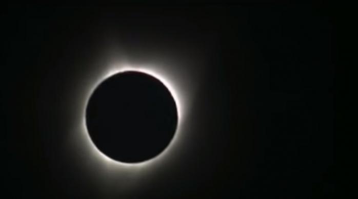 Як відбувалося «величне американське затемнення» Сонця (ВІДЕО)
