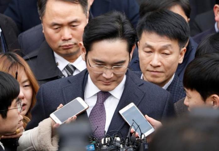Віце-президент Samsung отримав п’ять років в’язниці за корупцію