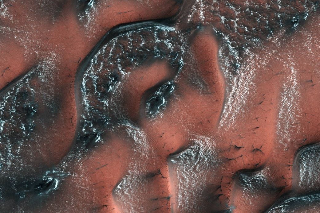 Фото: поверхность Марса