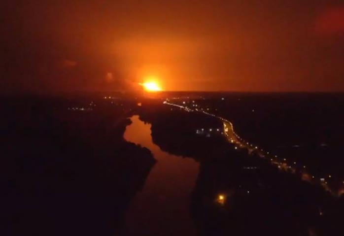 Під Вінницею вибухають артилерійські склади, триває евакуація населення (ВІДЕО)