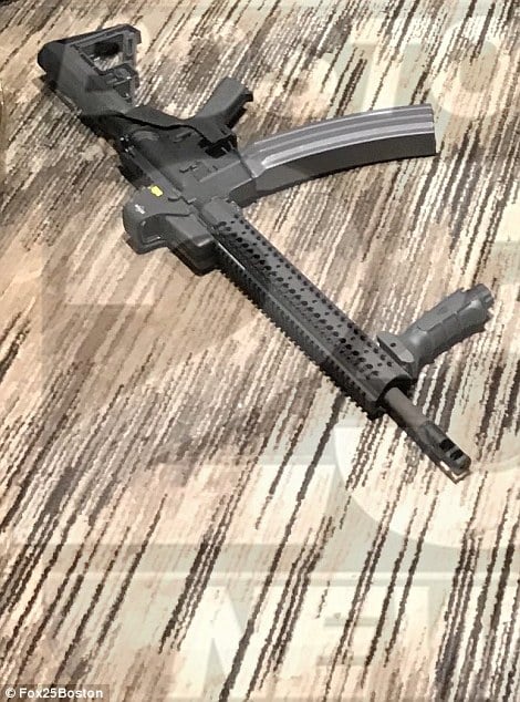 Фото: зброя, знайдена в готельному номері Стівена Паддока 