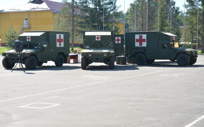 ВСУ получат от США 40 медицинских автомобилей Hummer