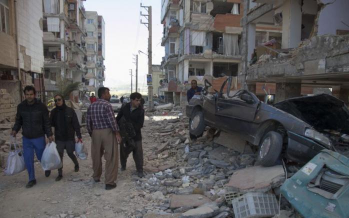Разрушительное землетрясение на границе Ирана и Ирака: число жертв возросло до 348 человек (ВИДЕО)