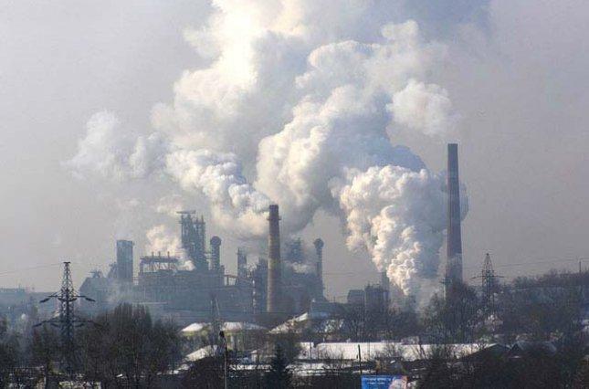 Стали известны самые загрязненные города Украины и районы Киева