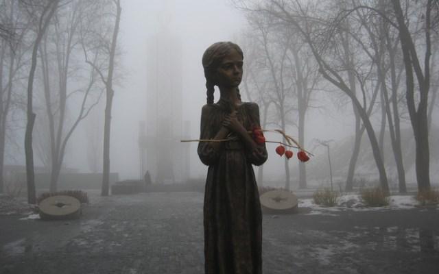 Как в Украине и мире чтят память жертв Голодомора (ФОТО, ВИДЕО)